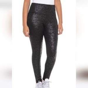 BULA  heavyweight Black Crackle leggings NEW! Size 6  Faux leather look.